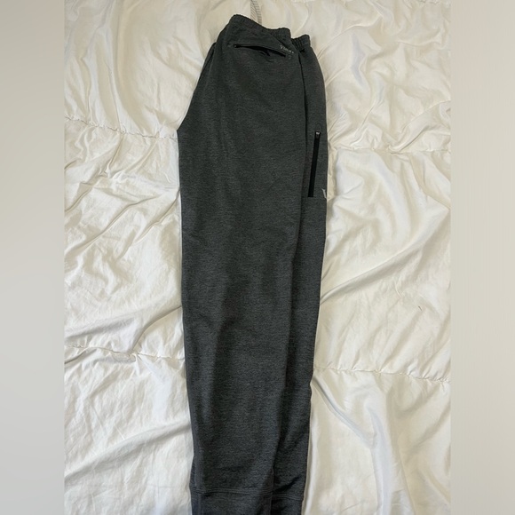 Vuori joggers